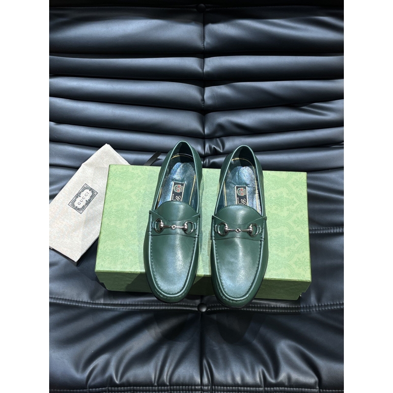G*u*i leather shoes